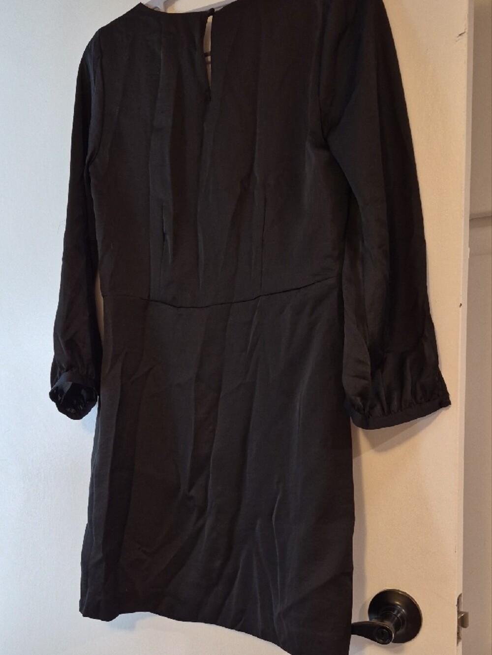 H&M Simple Black Scoop Neck Dress - Picture 4 of 5